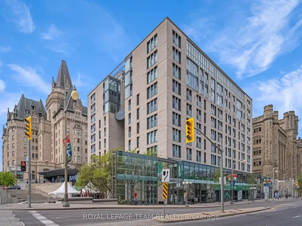 700 Sussex Dr #601, Ottawa, ON K1N 1K4