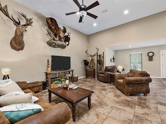 5th image of 5919 Plantation Dr