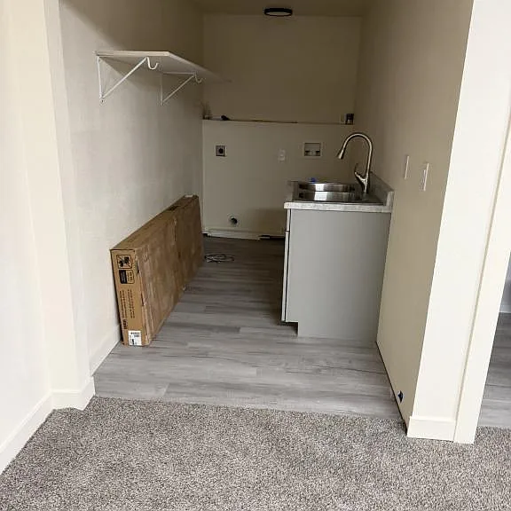 220 S B St — Photo 18