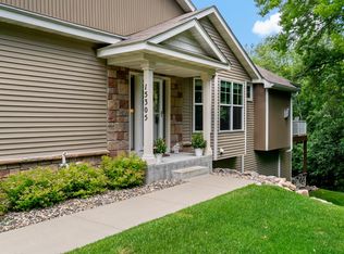 15305 Stonewood Ct, Burnsville, MN 55306