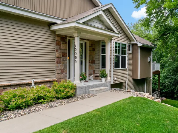 15305 Stonewood Ct, Burnsville, MN 55306
