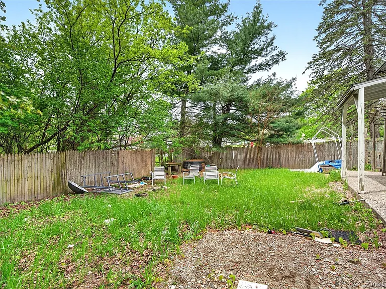 79 Quaker Hill Rd #2 — Photo 31