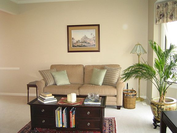 5th image of 504 Doral Ln