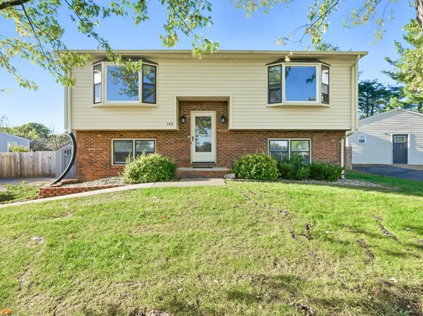 102 N Woodfin Ct, Forest, VA 24551