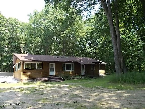 3rd image of 2767 N Wisner Ave