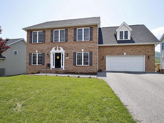 4th image of 2315 Foxfield Ln