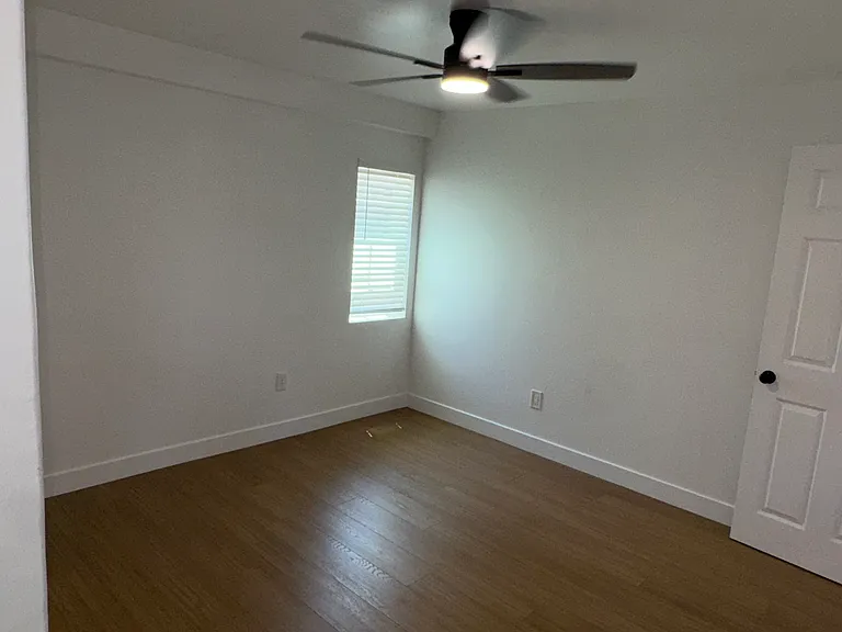 2097 Valley View Blvd #B-1/2 — Photo 18