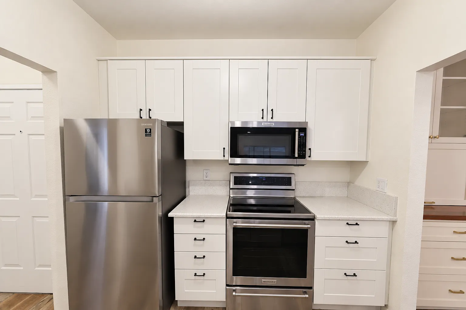 1 bed, 820 sqft, $2,595 — Photo 4