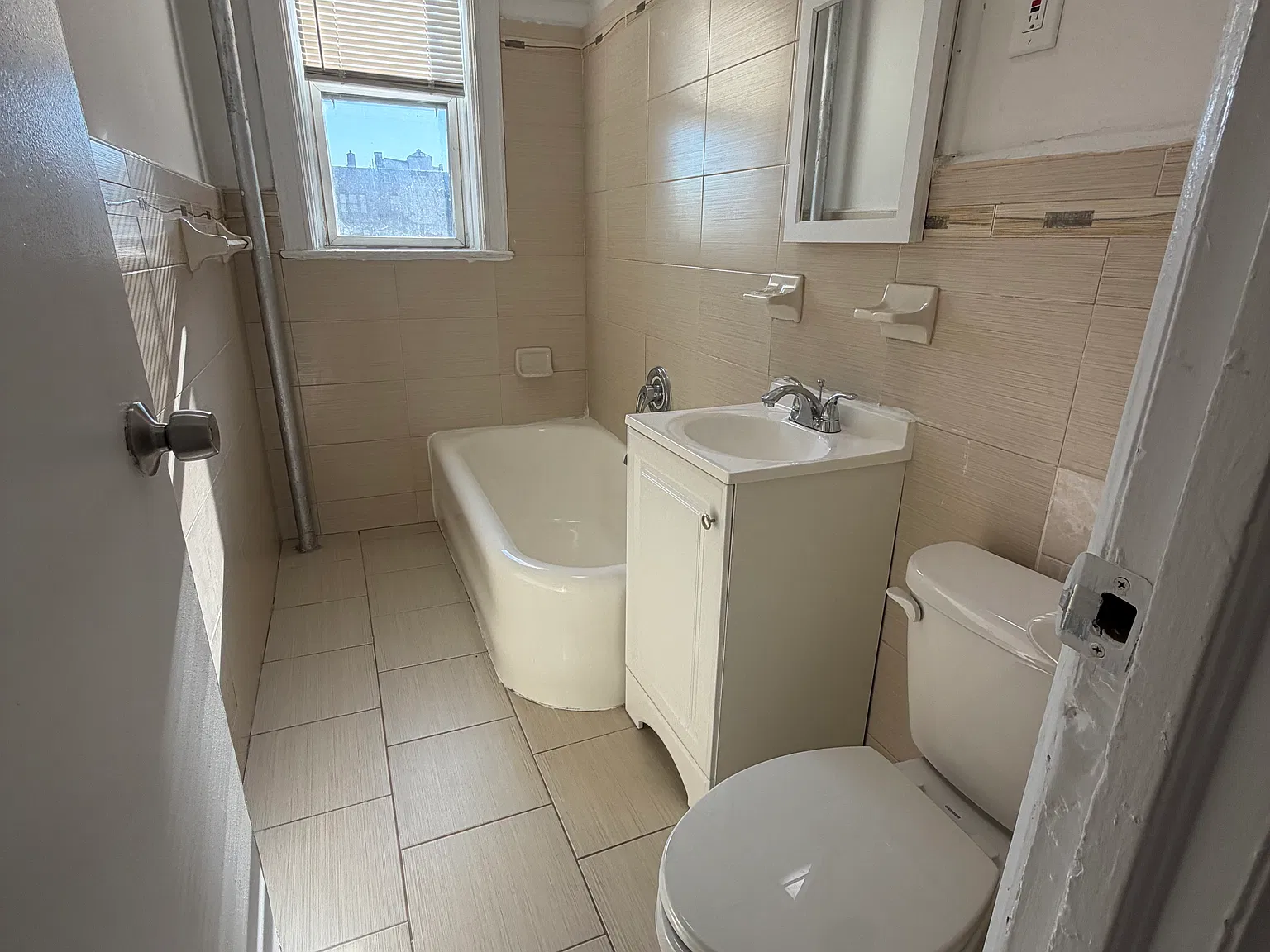 1 bed, 600 sqft, $1,795 — Photo 4
