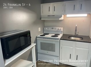 24 Franklin St APT 4, Riverside, RI 02915