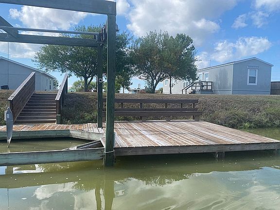 5th image of 218 W Pompano
