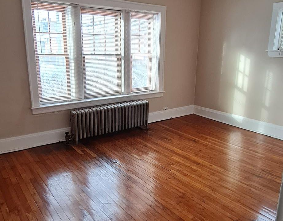 1st image of 1245 W 110th St APT 101
