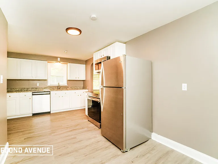 235 Center St — Photo 10