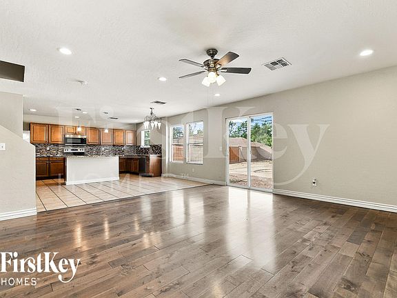 4th image of 3006 W Pollack St