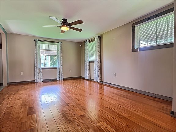 3rd image of 42 N Main St
