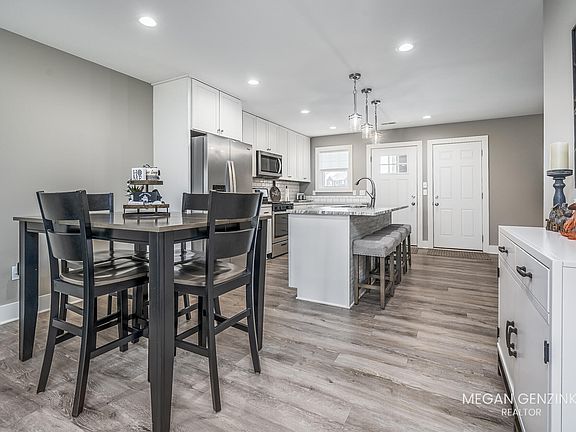 5th image of 11973 Quincy Meadow Dr #14