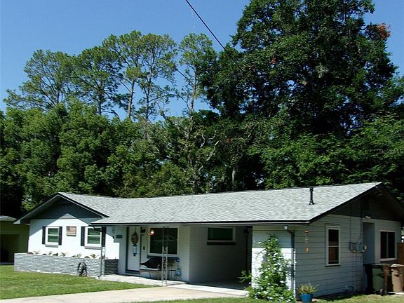 3rd image of 428 NE 21st Ter