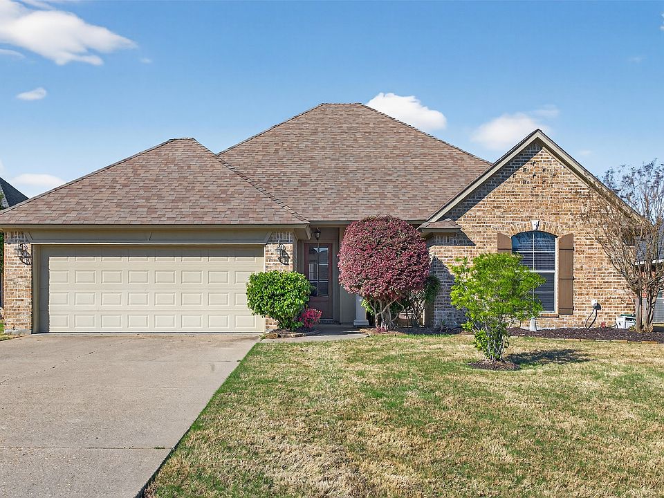 1st image of 3918 Le Brooke Ln