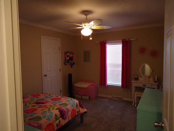 2nd image of 1501 S Willow Dr