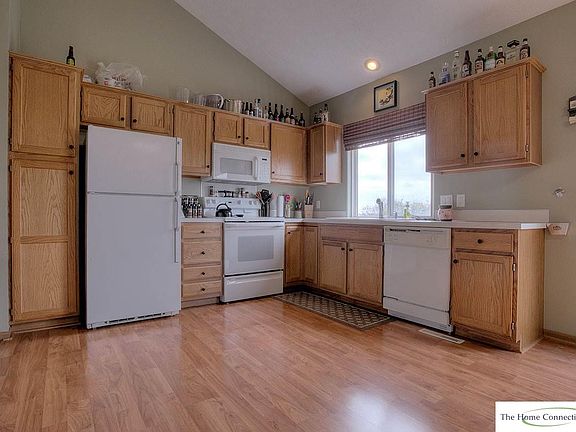 3rd image of 302 Sea Pines Dr