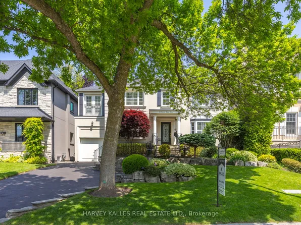 26 Forest Ridge Dr, Toronto, ON M6B 1H3