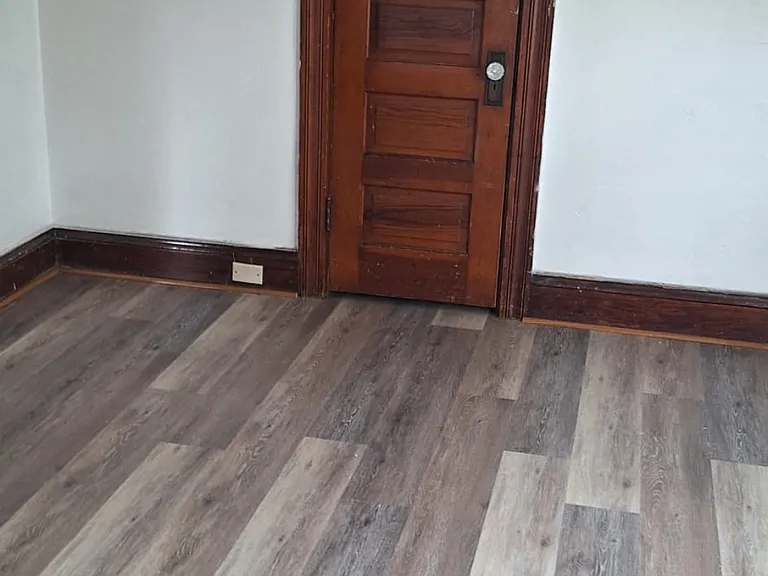 2421 Fulton St — Photo 3