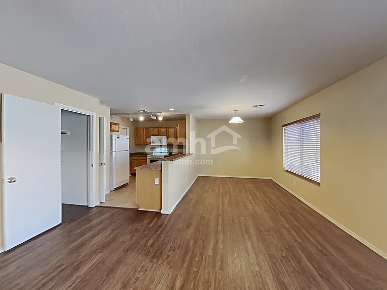 22312 W La Pasada Blvd — Photo 5