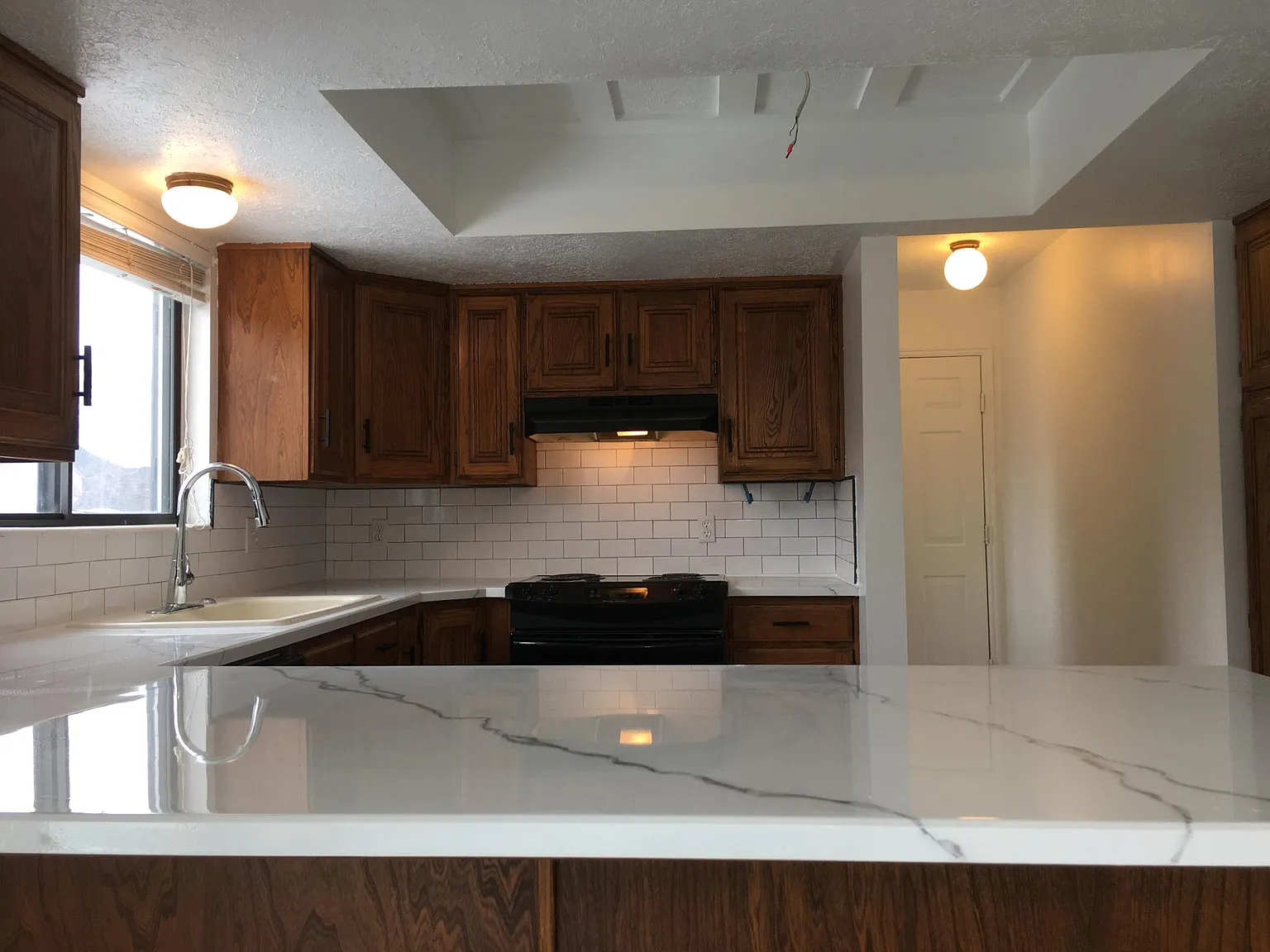 5 bed, 2700 sqft, $2,500 — Photo 2
