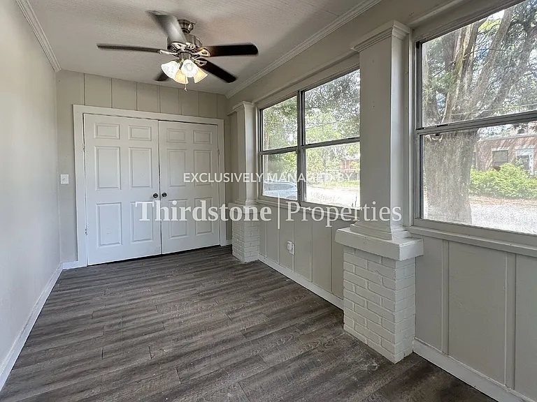 920 Alderside St — Photo 7