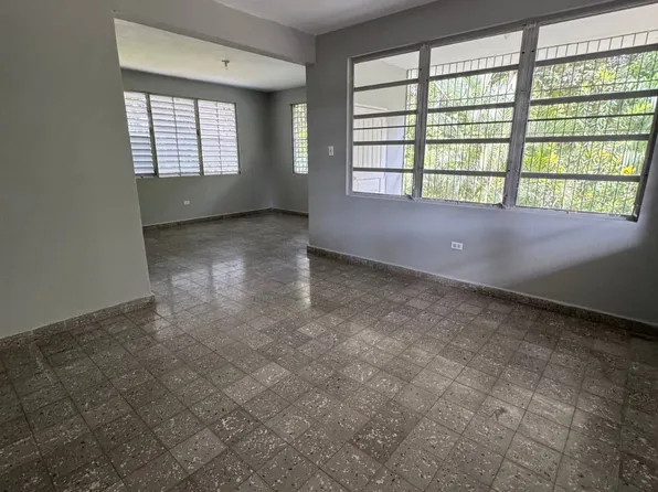 104 Bo Algarrobo #1, Mayaguez, PR 00682