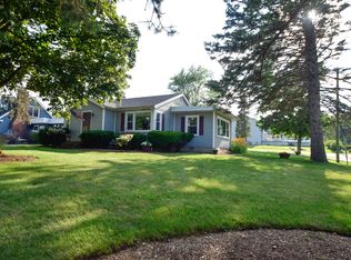1213 Crystal Lake Rd, Lake In The Hills, IL 60156