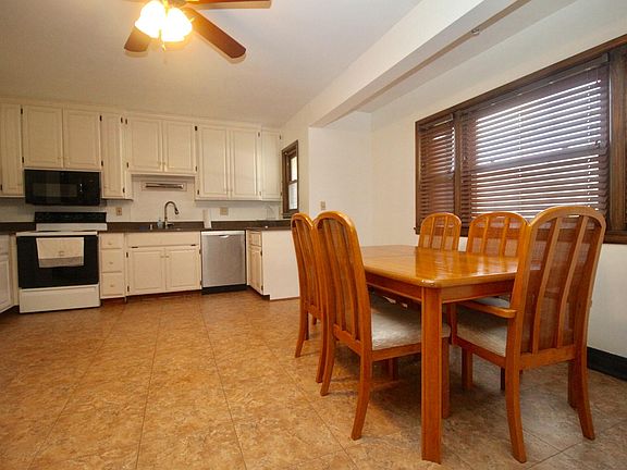 5th image of 1504 N 118th St