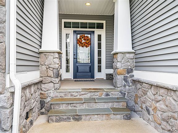 4th image of 10829 Providence Woods Ln