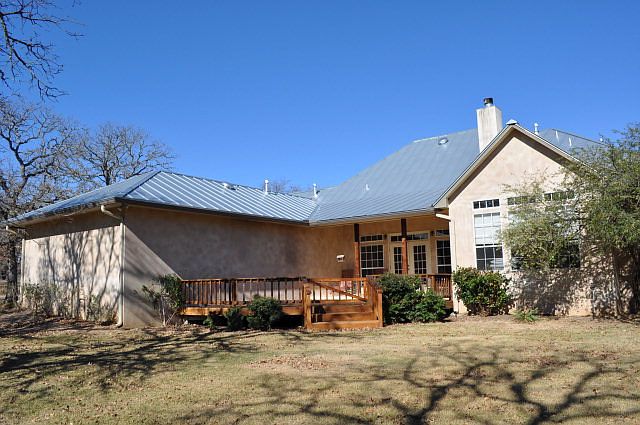 1st image of 215 Lakewood Ln