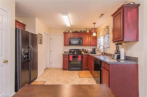 3rd image of 5203 Mystic Oak Dr