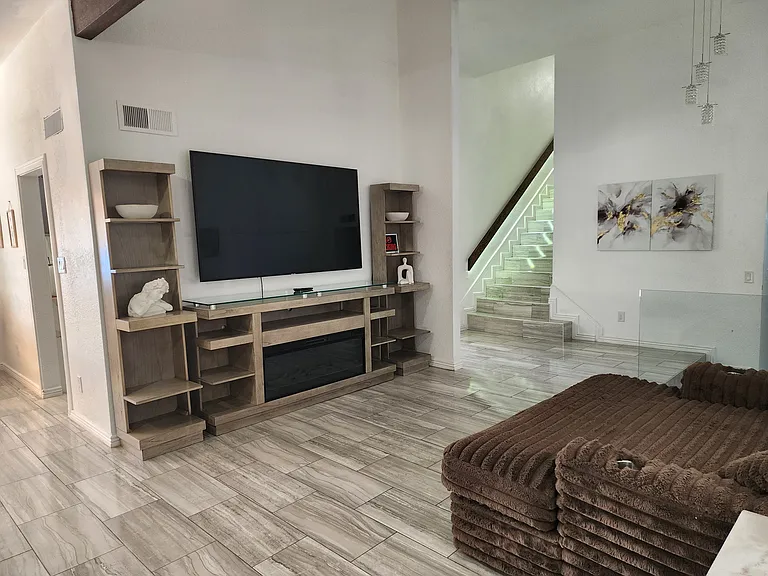 3367 W Grandview Rd — Photo 5