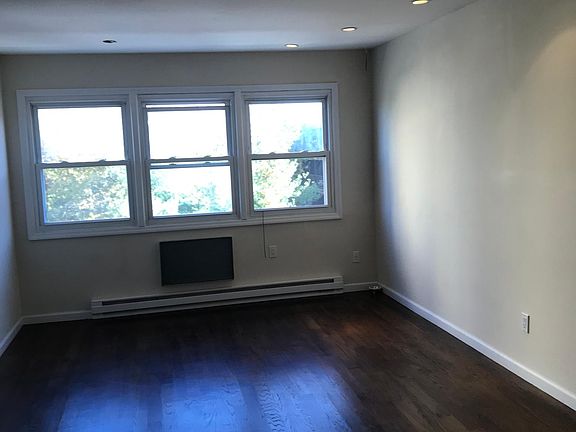 5th image of 2347 Corporal Kennedy St #3