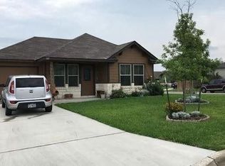 600 Amber Ln, Jarrell, TX 76537