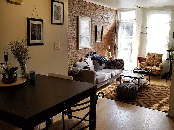 KITCHEN TO LIVINGROOM VIEW