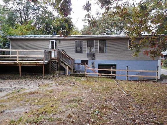 2nd image of 11878 Oakland Ave