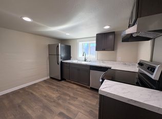 1348 NW Hawthorne Ave #B, Grants Pass, OR 97526