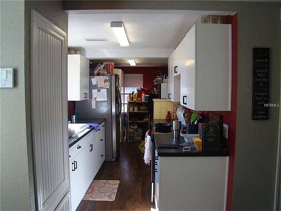 5th image of 1567 NE Eastling Ave