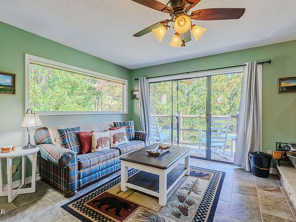 4th image of 1081 Cove Rd APT 821