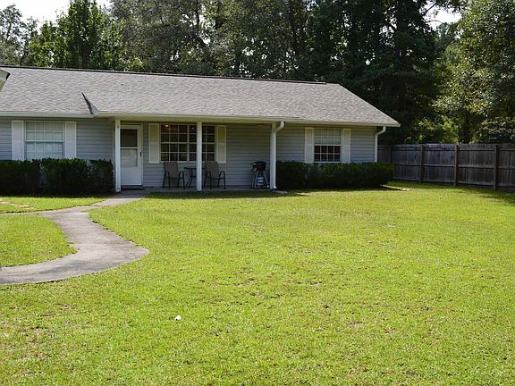 3rd image of 13 Bay Pine Dr