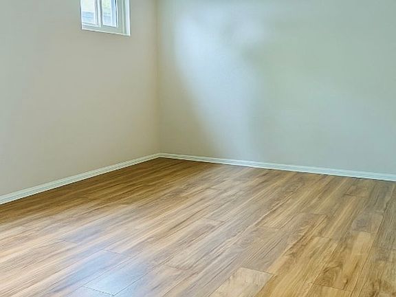 5th image of 943 Van Gordon St #B