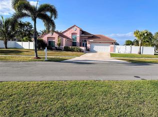 26 Dogwood Cir, Boynton Beach, FL 33436