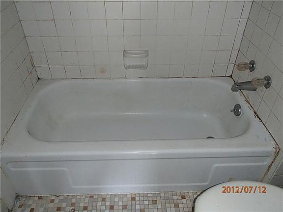 4th image of 358 Willow Ave