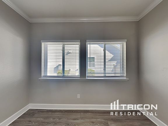 4th image of 33 Paradise Valley Dr