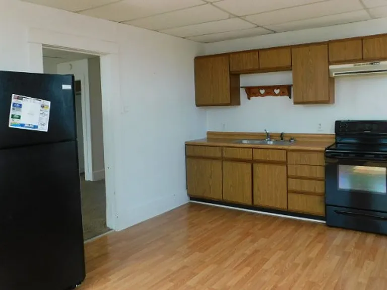 State Street Apartments — Photo 6