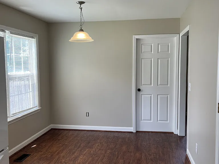 2811 Sutherland Dr — Photo 8